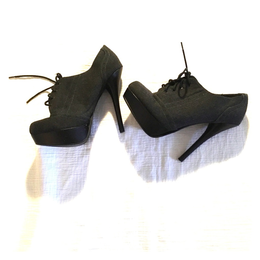 Vintage style Oxford pumps  🖤